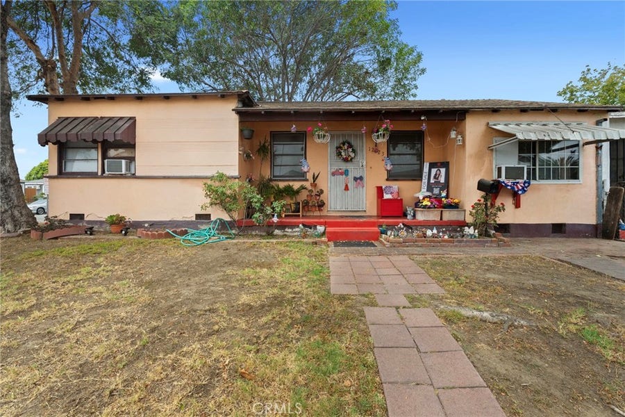 Property photo for 12323 Edgebrook Avenue, Lynwood, CA