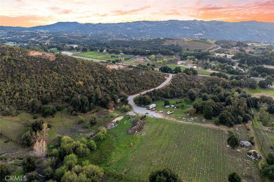 Property photo for 39948 Avenida La Cresta, Murrieta, CA