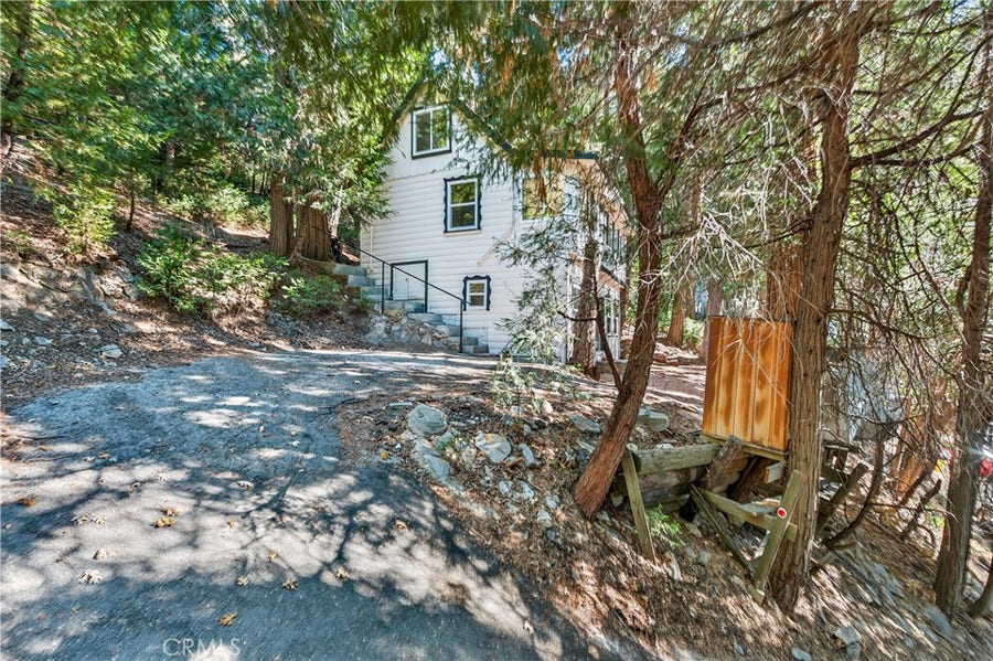 Property photo for 23740 Skyland, Crestline, CA