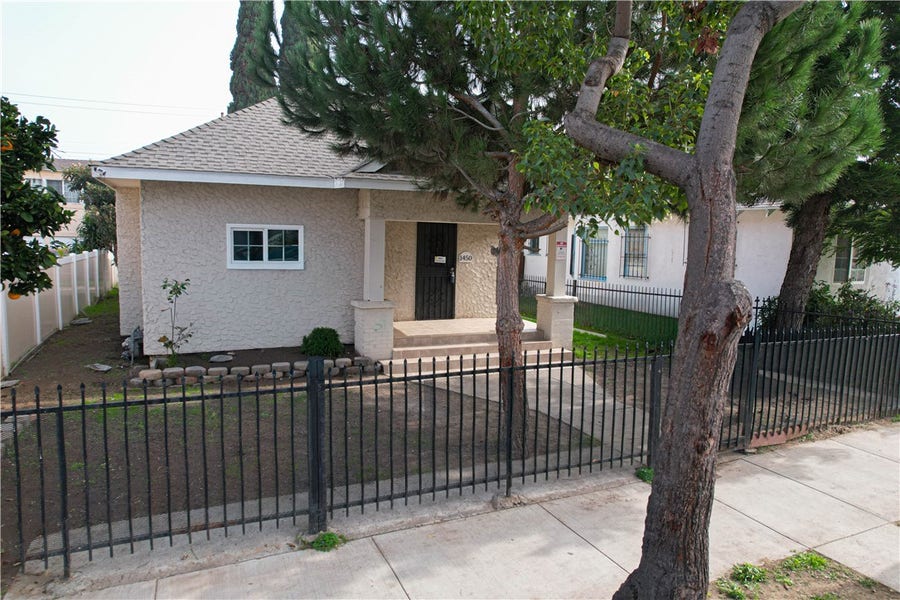 Property photo for 1450 Peterson, Long Beach, CA