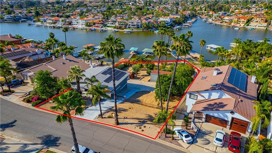 Property photo for 23256 Gray Fox Drive, Canyon Lake, CA