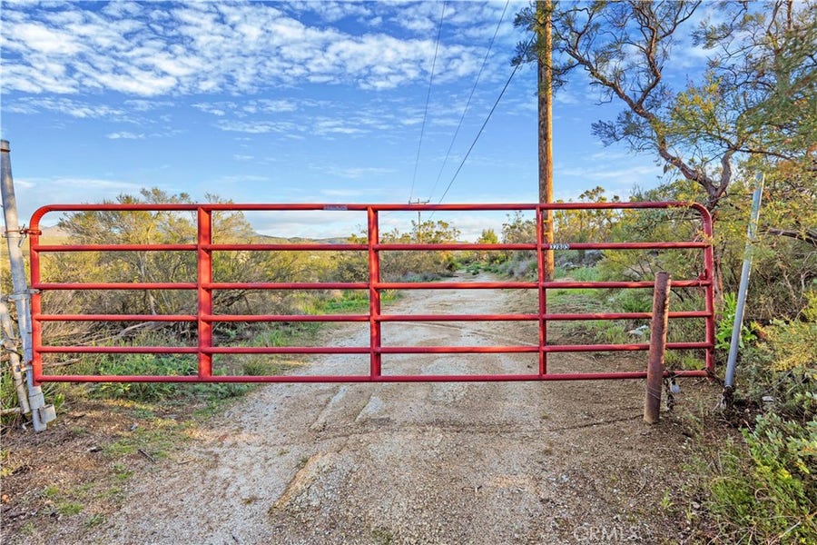 Property photo for 32805 Red Mountain, Hemet, CA