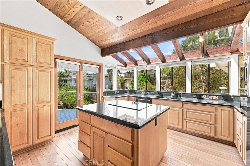 237 W Avenida Alessandro, San Clemente, CA 92672 237 W Avenida Alessandro, San Clemente, CA 92672