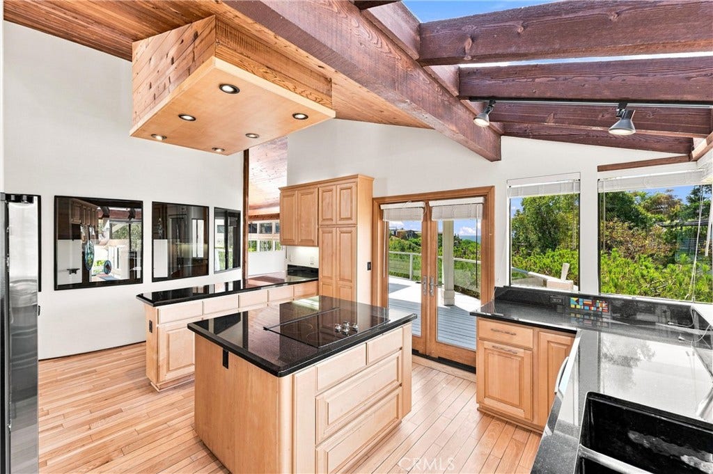 237 W Avenida Alessandro, San Clemente, CA 92672 237 W Avenida Alessandro, San Clemente, CA 92672