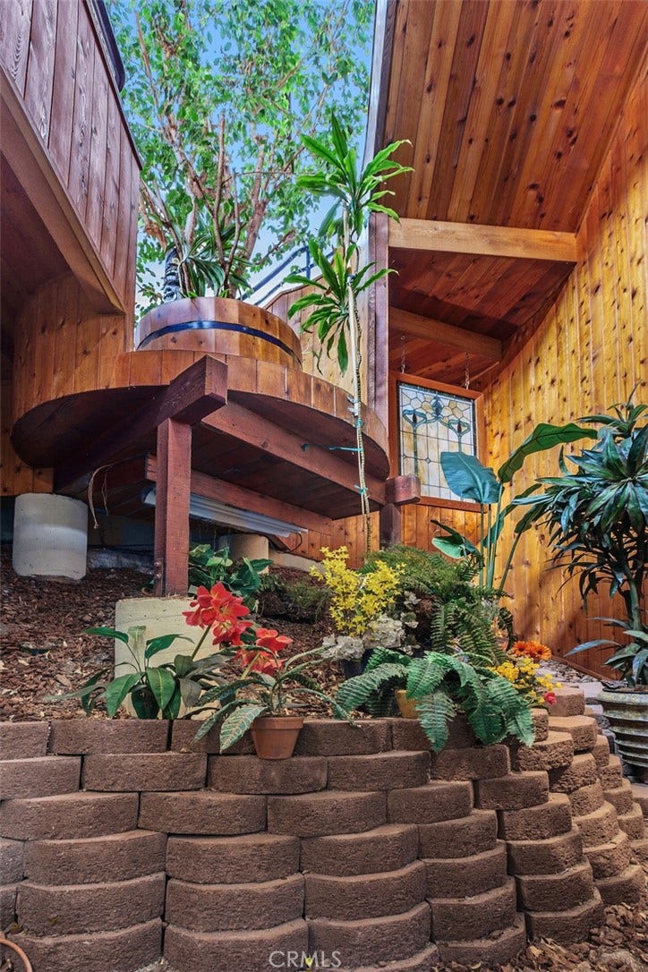 237 W Avenida Alessandro, San Clemente, CA 92672 237 W Avenida Alessandro, San Clemente, CA 92672