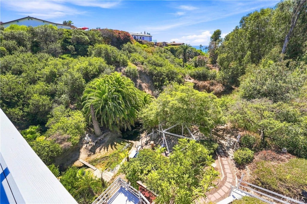 237 W Avenida Alessandro, San Clemente, CA 92672 237 W Avenida Alessandro, San Clemente, CA 92672