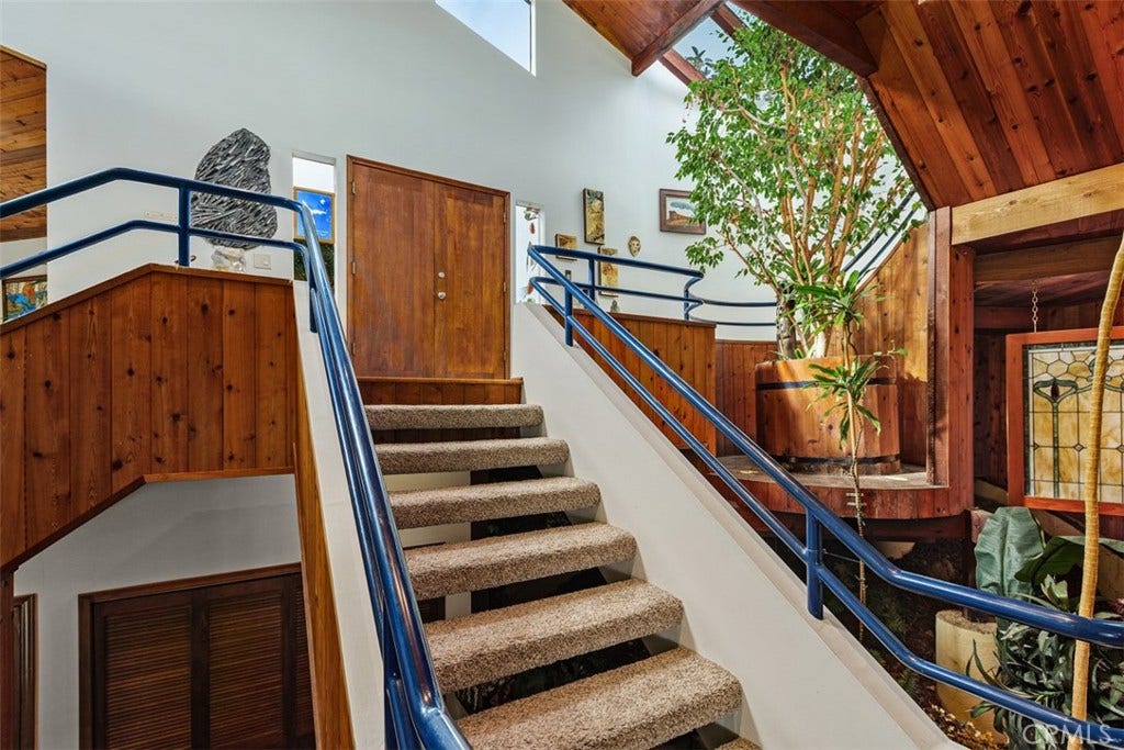 237 W Avenida Alessandro, San Clemente, CA 92672 237 W Avenida Alessandro, San Clemente, CA 92672
