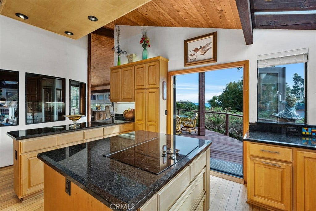 237 W Avenida Alessandro, San Clemente, CA 92672 237 W Avenida Alessandro, San Clemente, CA 92672
