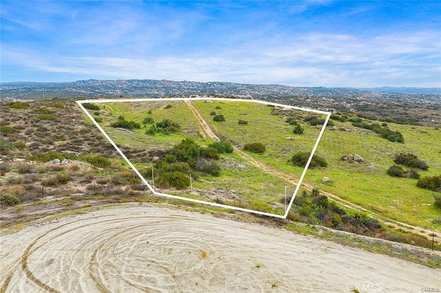 Property photo for 41120 Jojoba Hills, Aguanga, CA