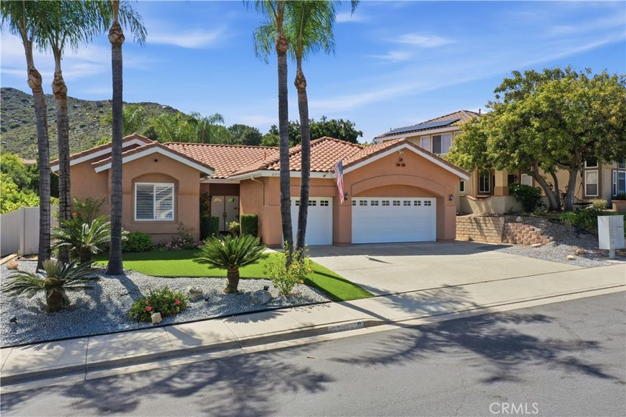 Property photo for 23553 bending oak ct, Murrieta, CA