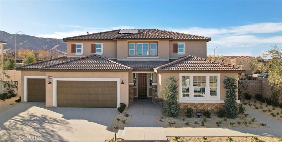 Property photo for 41818 Grenache Lane, Palmdale, CA