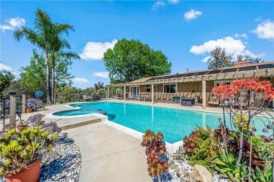 Property photo for 39980 Via Fernando, Temecula, CA
