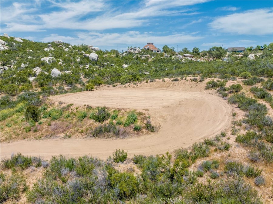 Property photo for 712 Rolling Hills Drive, Aguanga, CA