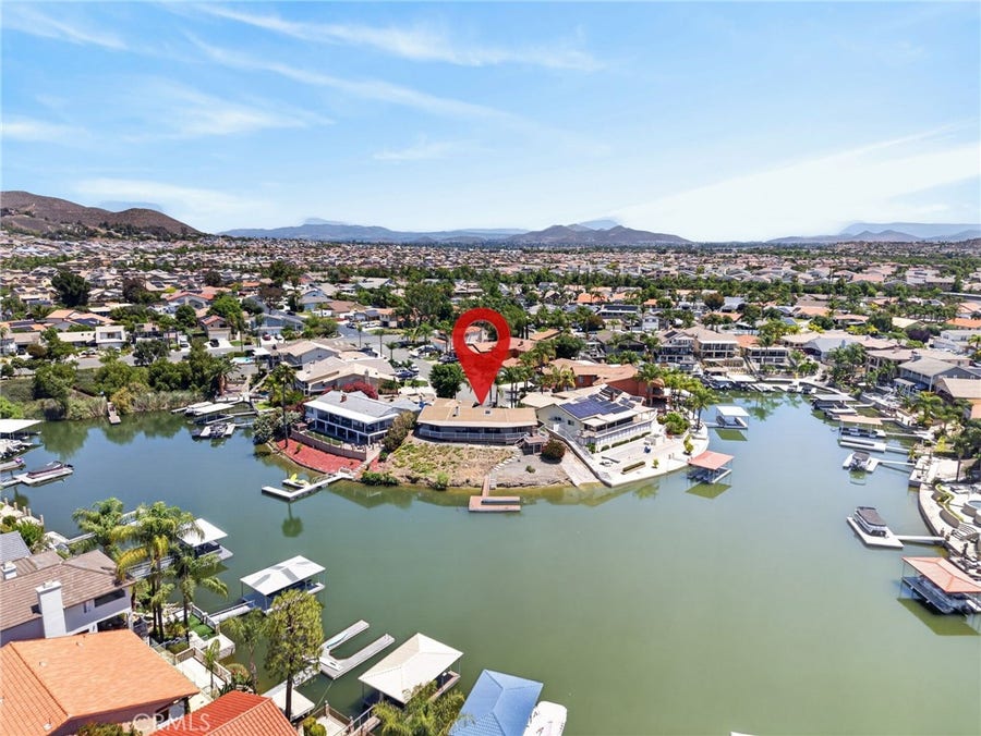 Property photo for 30199 Windward Drive, Canyon Lake, CA