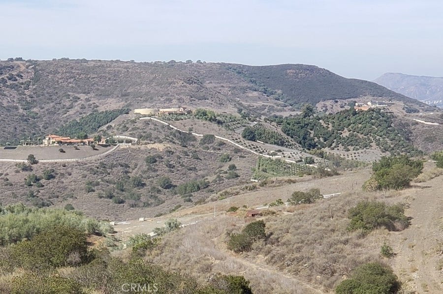 Property photo for 8 La Cruz Drive, Temecula, CA