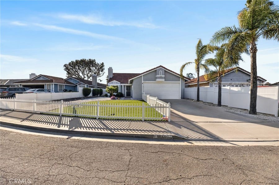 Property photo for 39427 Canyon Rim, Temecula, CA