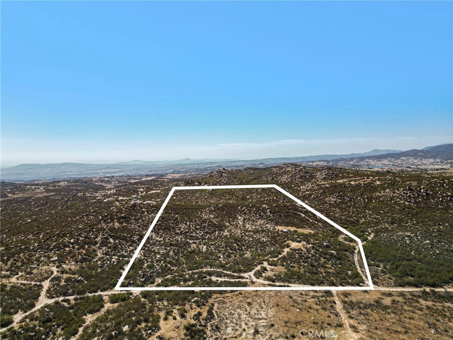 Property photo for 44627 Laura Lane, Aguanga, CA
