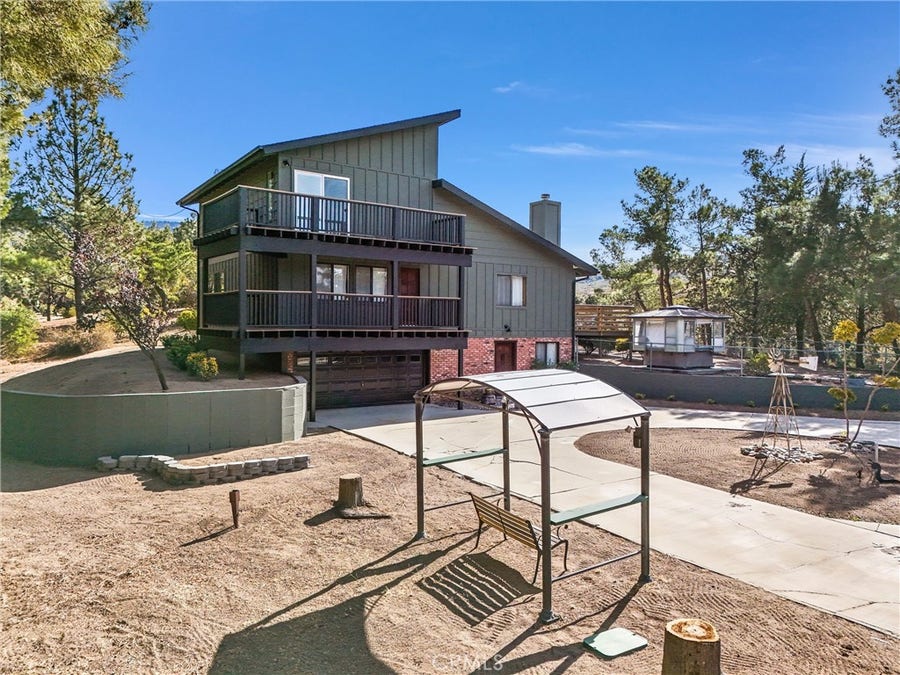Property photo for 48085 Twin Pines Road, Banning, CA