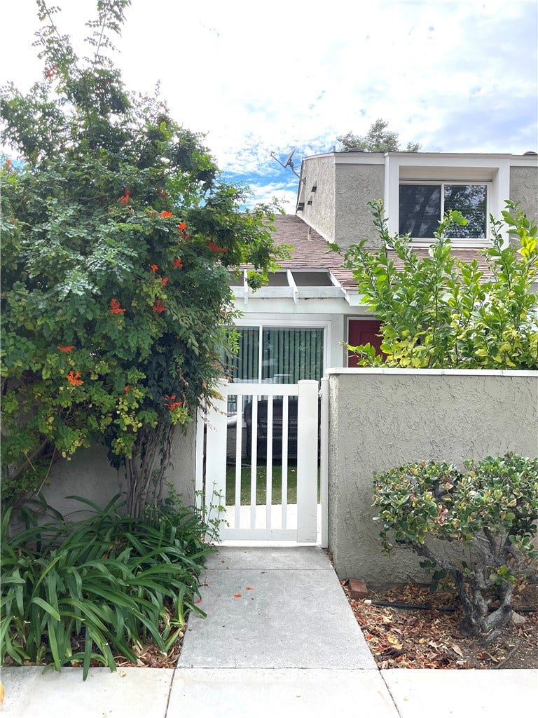 Property photo for 25711 Tournament, Valencia, CA
