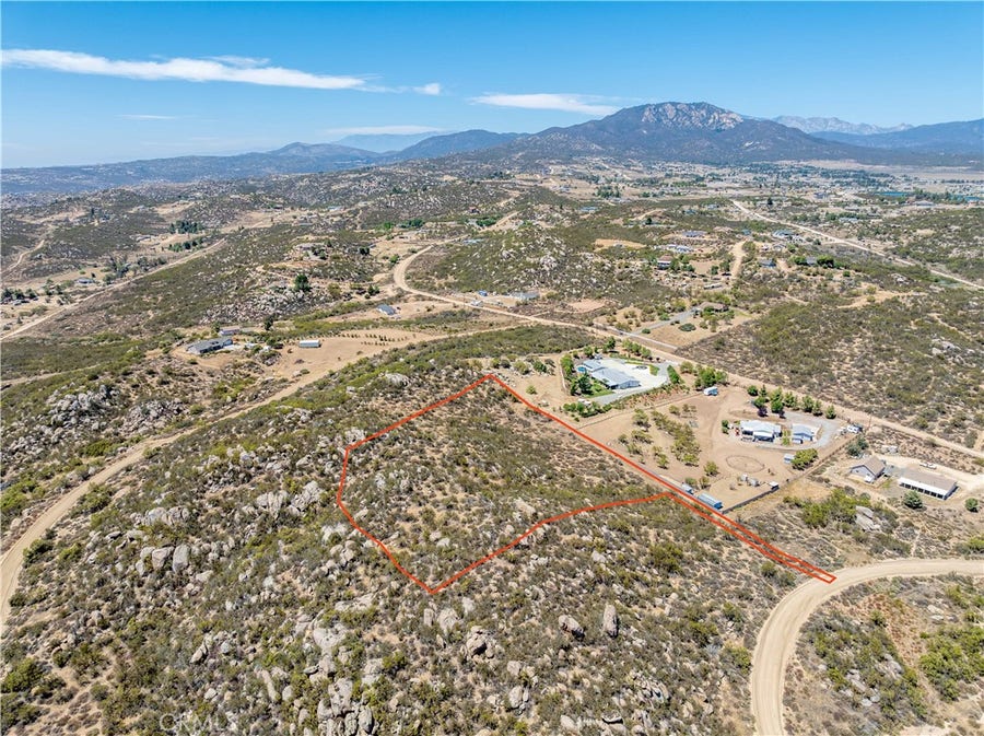 Property photo for 1063 Wildhorse Circle, Aguanga, CA