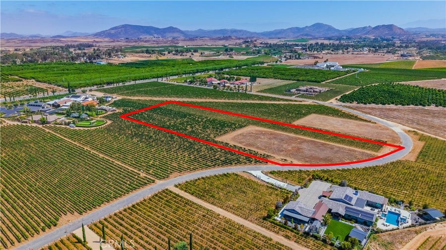 Property photo for 34980 Via Del Ponte, Temecula, CA