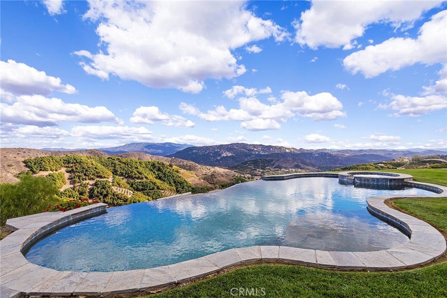 Property photo for 27630 Morning Glory Circle, Temecula, CA