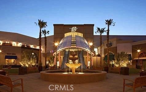 Close to the Promenade Mall