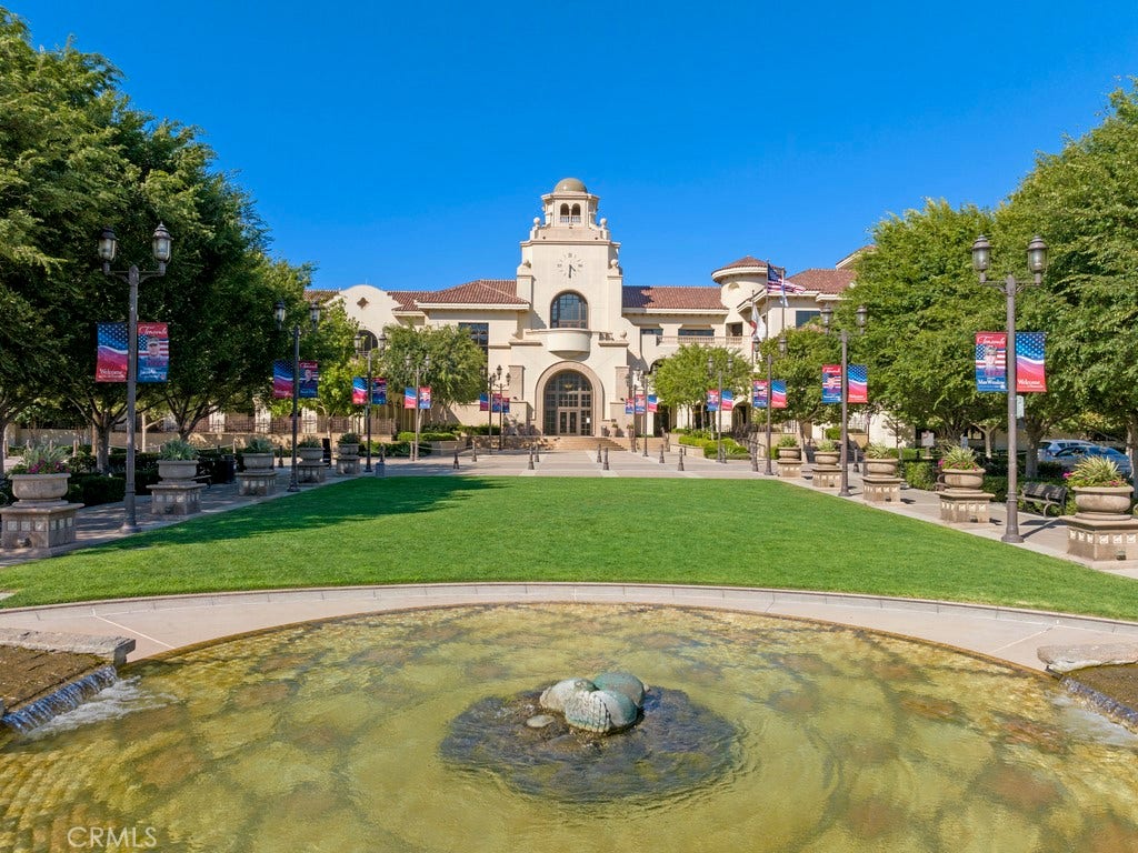 Close to Old Town Temecula