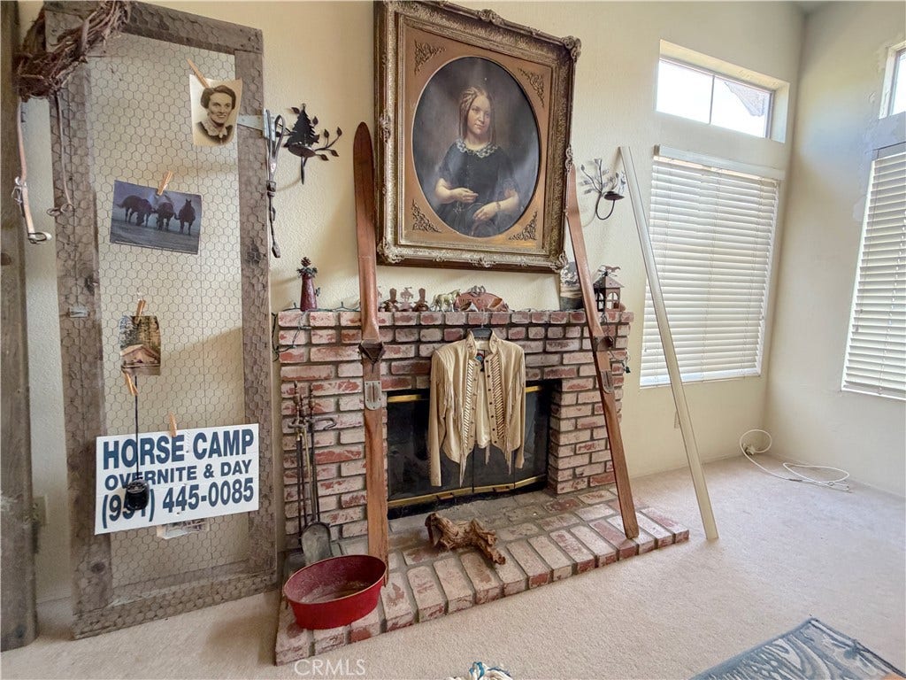 Cul de sac location. Close to Temecula Mall.