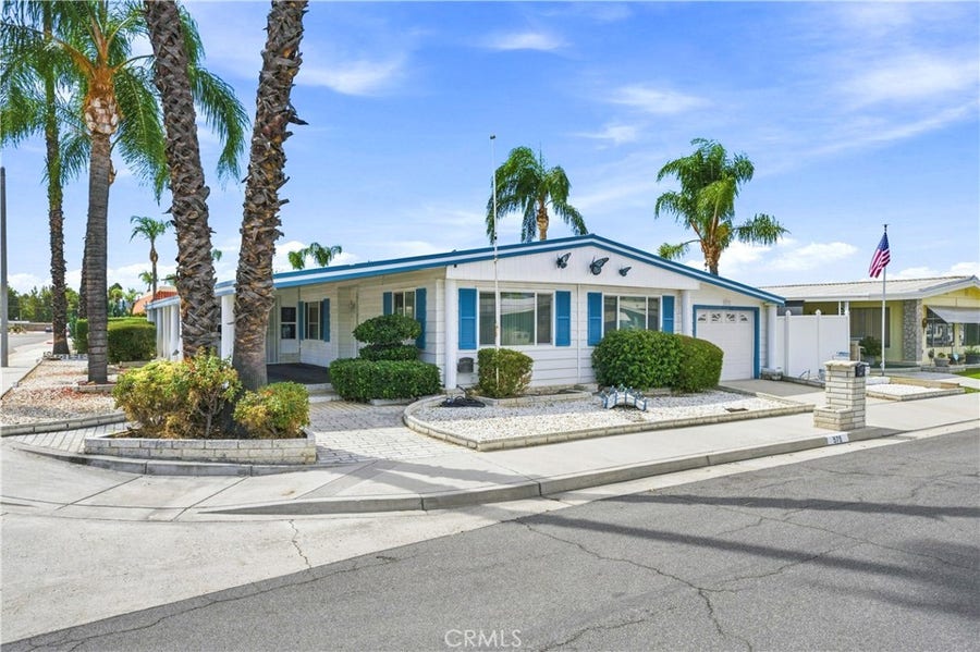 Property photo for 975 Vista Grande Drive, Hemet, CA
