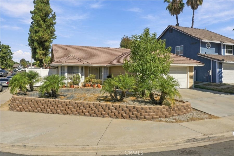 Property photo for 41181 Mountain Pride Drive, Murrieta, CA