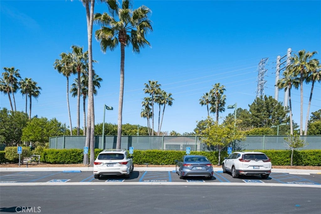 21121 Cancun, Mission Viejo, CA 92692 Entrance to Palmia. 24 hr guarded gate. 55+