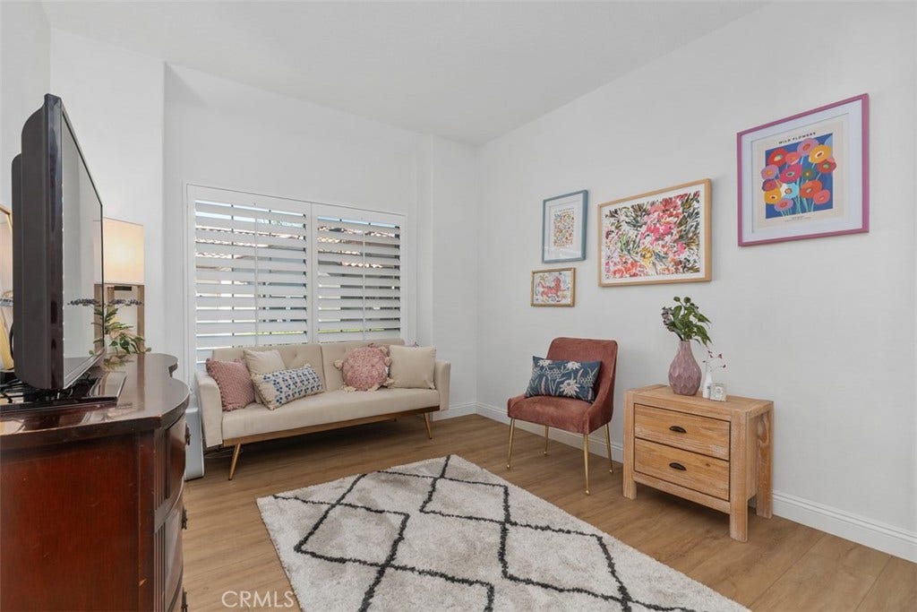 21121 Cancun, Mission Viejo, CA 92692 New completed renovation 2nd Bedroom. Plantation Shutters.