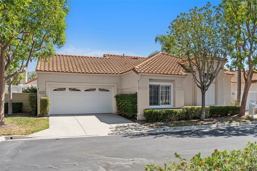 21121 Cancun, Mission Viejo, CA 92692 Front of home