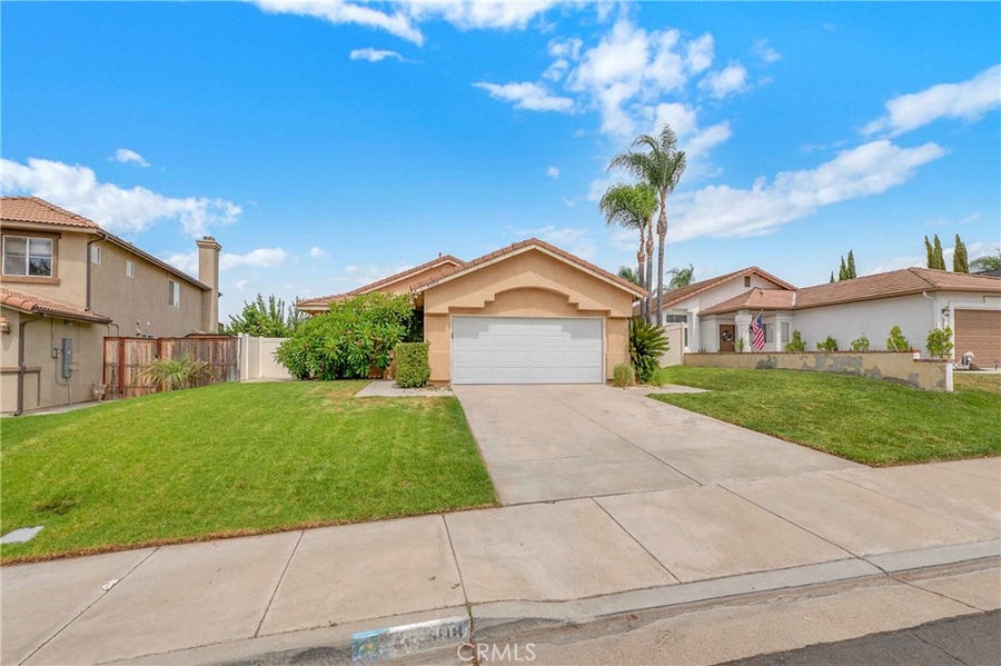 Property photo for 33408 Calle Cantu, Temecula, CA