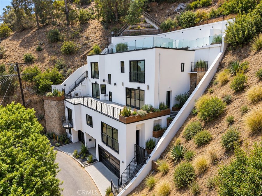Property photo for 8633 Hollywood, Los Angeles, CA
