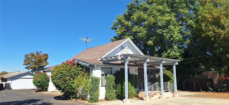 Property photo for 615 N Palm Avenue, Hemet, CA