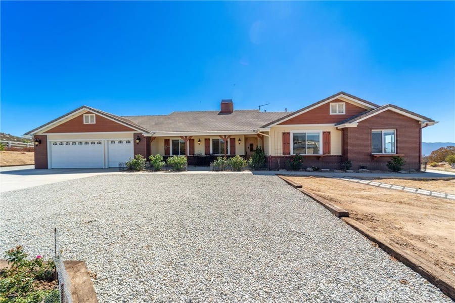 Property photo for 49125 Sweepstakes Lane, Aguanga, CA