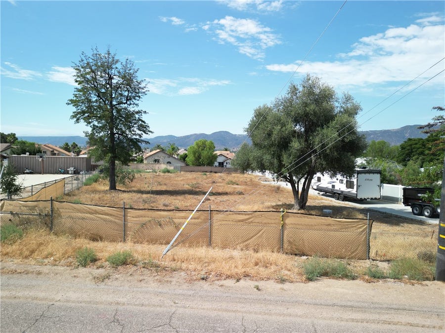 Property photo for 33309 Gafford Road, Wildomar, CA