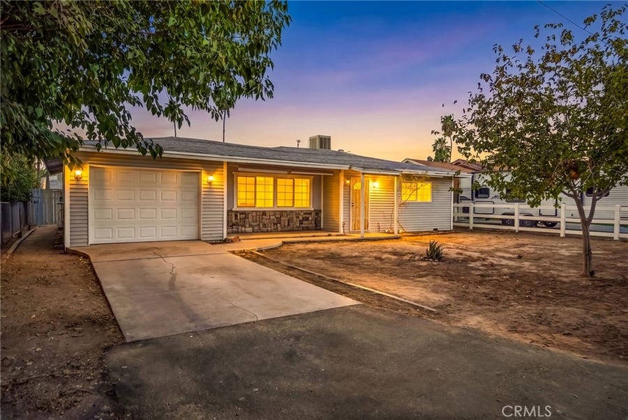 Property photo for 40680 Johnston Avenue, Hemet, CA