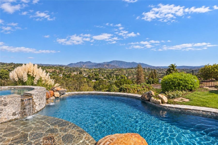 Property photo for 2278 Lindsey Court, Fallbrook, CA
