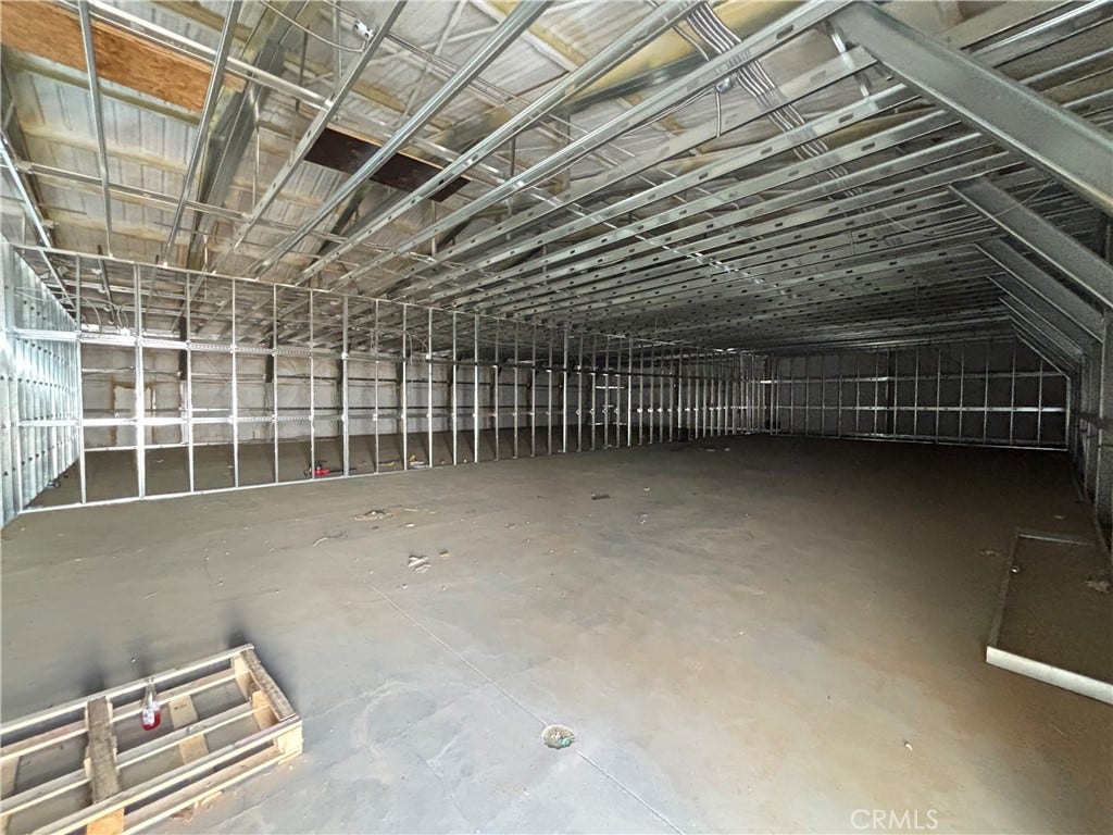 21001 Maverick Street, Mojave, CA 93501 21001 Maverick Street, Mojave, CA 93501