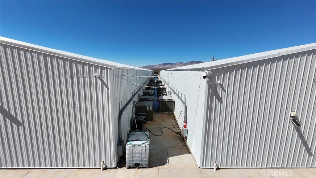 21001 Maverick Street, Mojave, CA 93501 21001 Maverick Street, Mojave, CA 93501