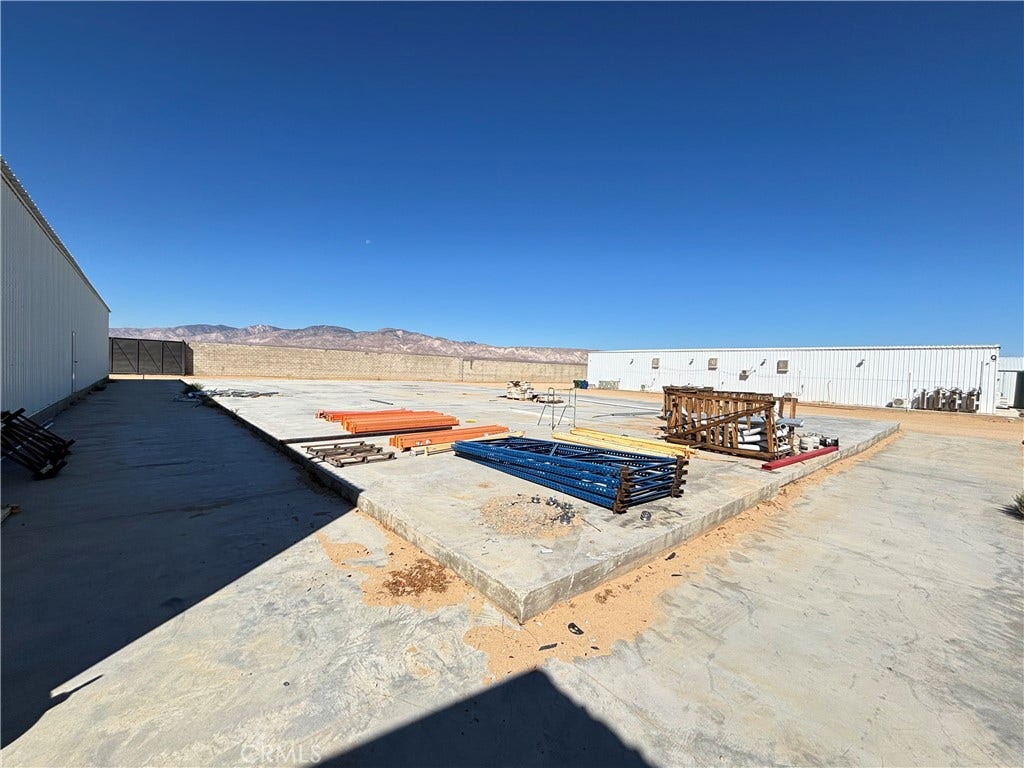 21001 Maverick Street, Mojave, CA 93501 21001 Maverick Street, Mojave, CA 93501