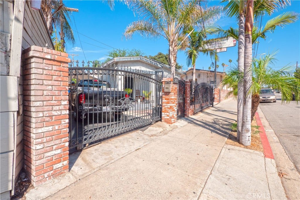 541 S Indiana, Los Angeles, CA 90063 541 S Indiana, Los Angeles, CA 90063