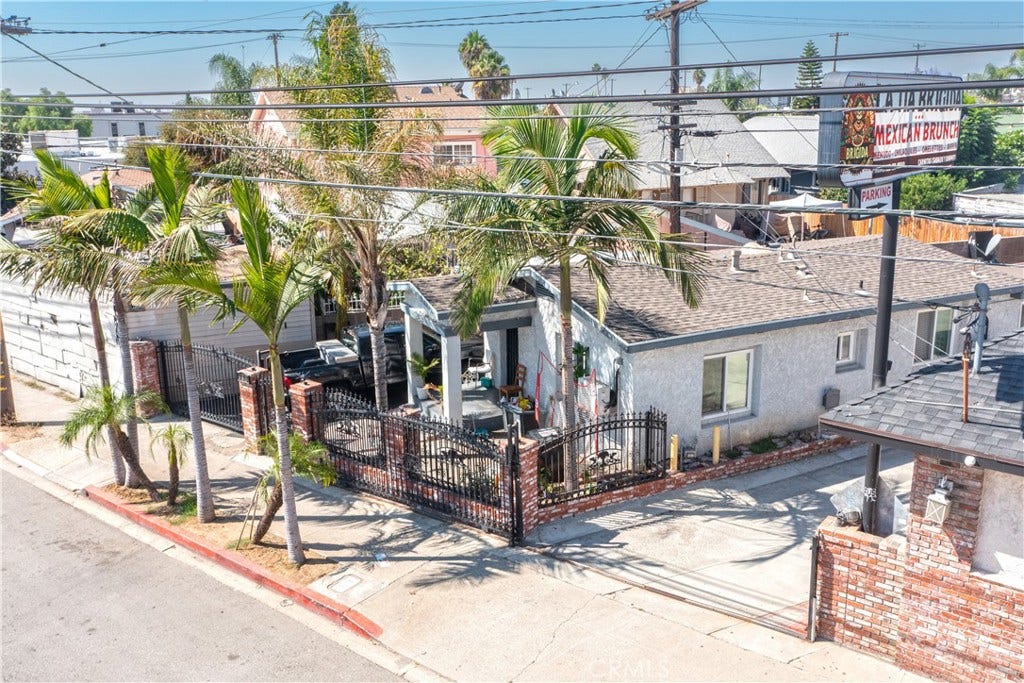 541 S Indiana, Los Angeles, CA 90063 541 S Indiana, Los Angeles, CA 90063