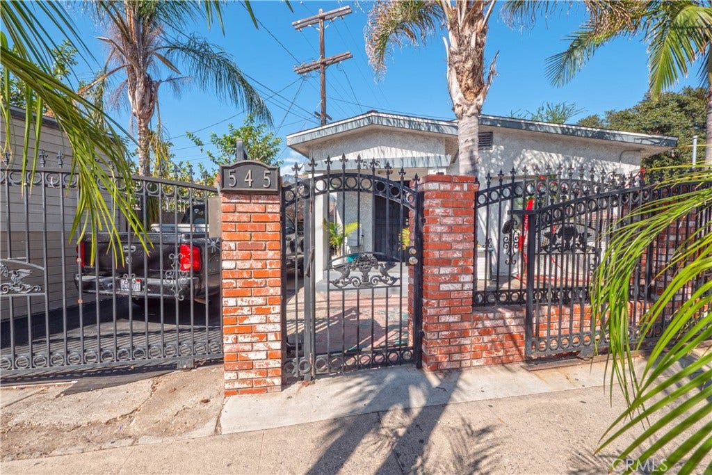 541 S Indiana, Los Angeles, CA 90063 541 S Indiana, Los Angeles, CA 90063