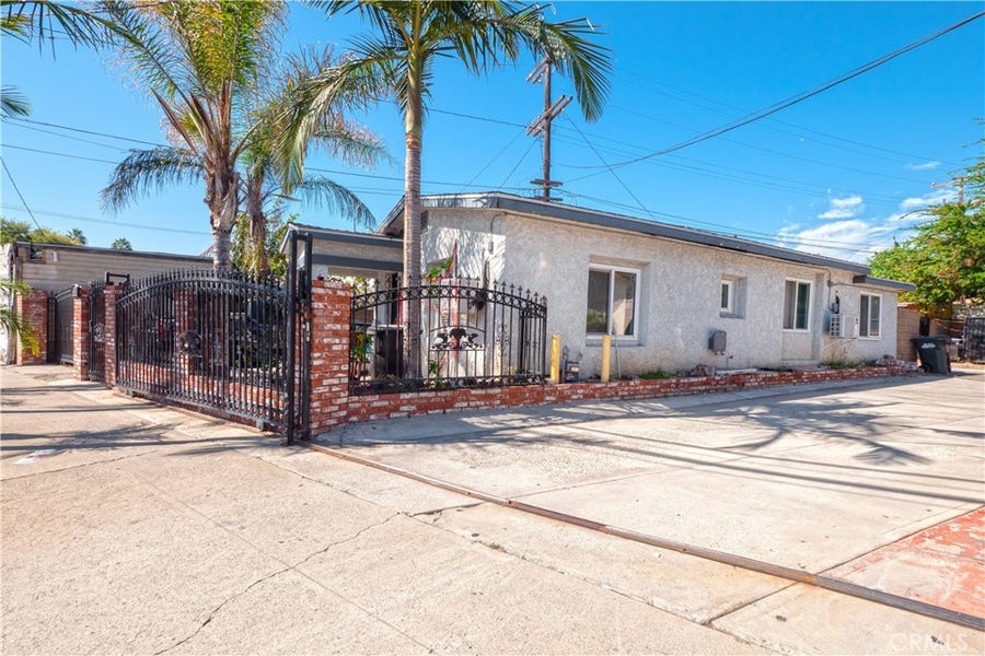 Property photo for 545 S Indiana, Los Angeles, CA