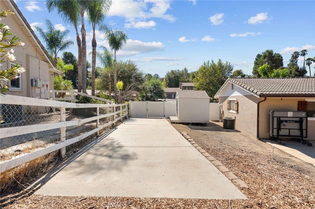 30270 Del Rey Road, Temecula, CA 92591 30270 Del Rey Road, Temecula, CA 92591