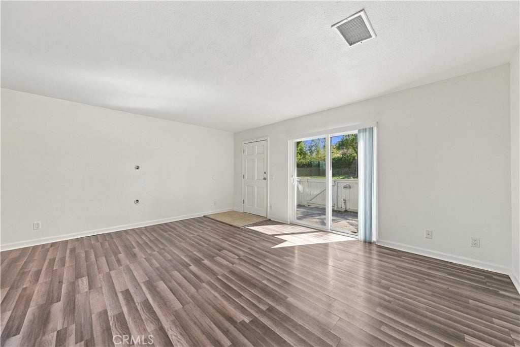 718 Buena Tierra Way, #179, Oceanside, CA 92057 Living Room